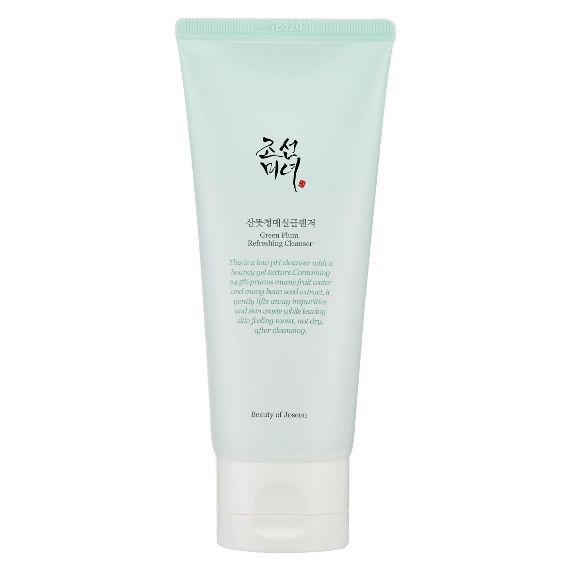 Green Plum Refreshing Cleanser