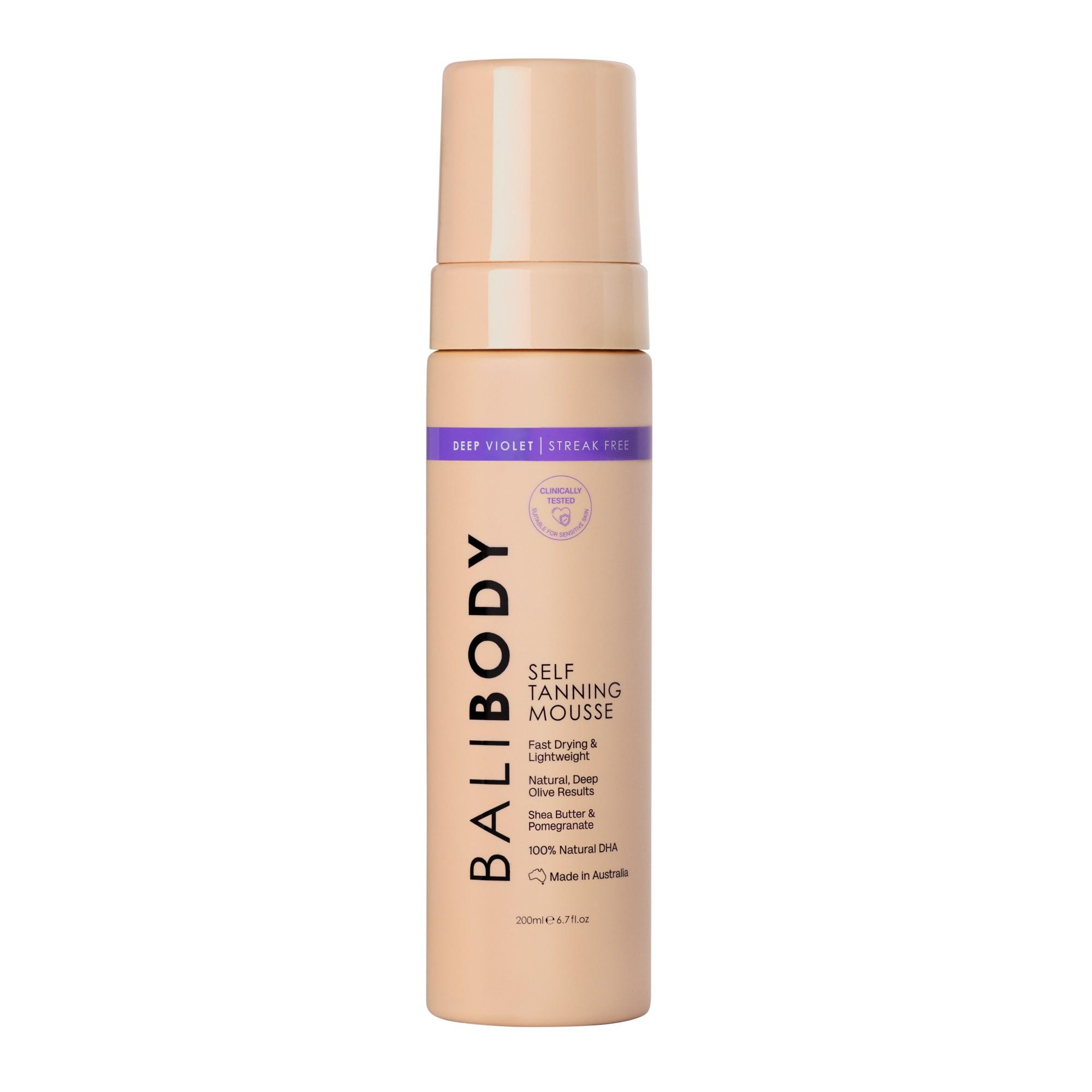 Mousse autobronzante violet foncé